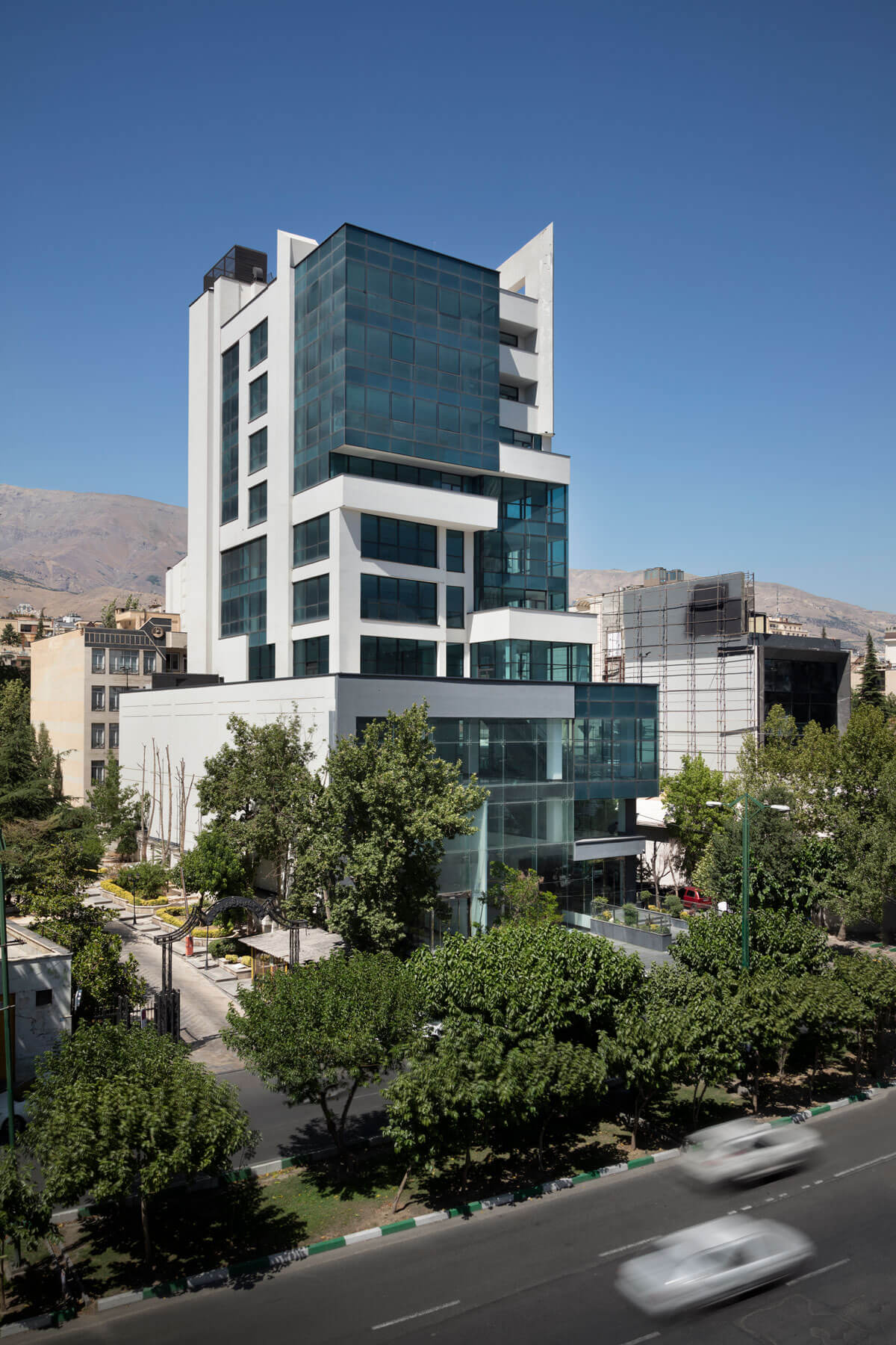 بام یگانه
